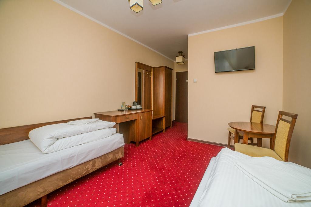 Hotel Grant Leszno  Exterior photo